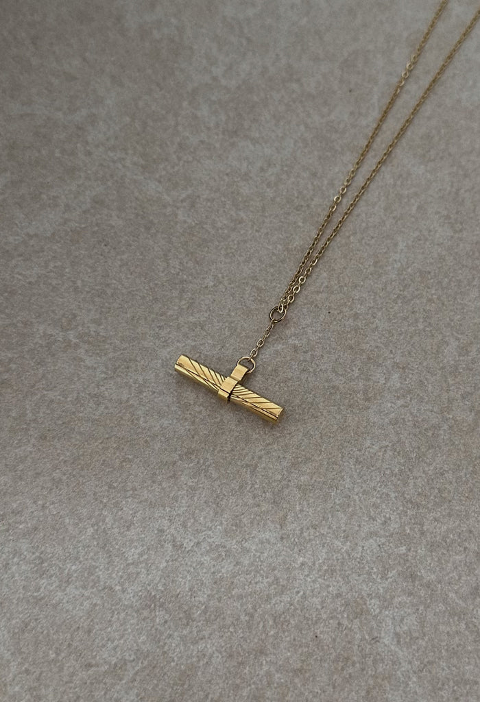 14k Gold-plated Mini Sun Burst Necklace 14k Gold-plated Mini Sun Burst Necklace